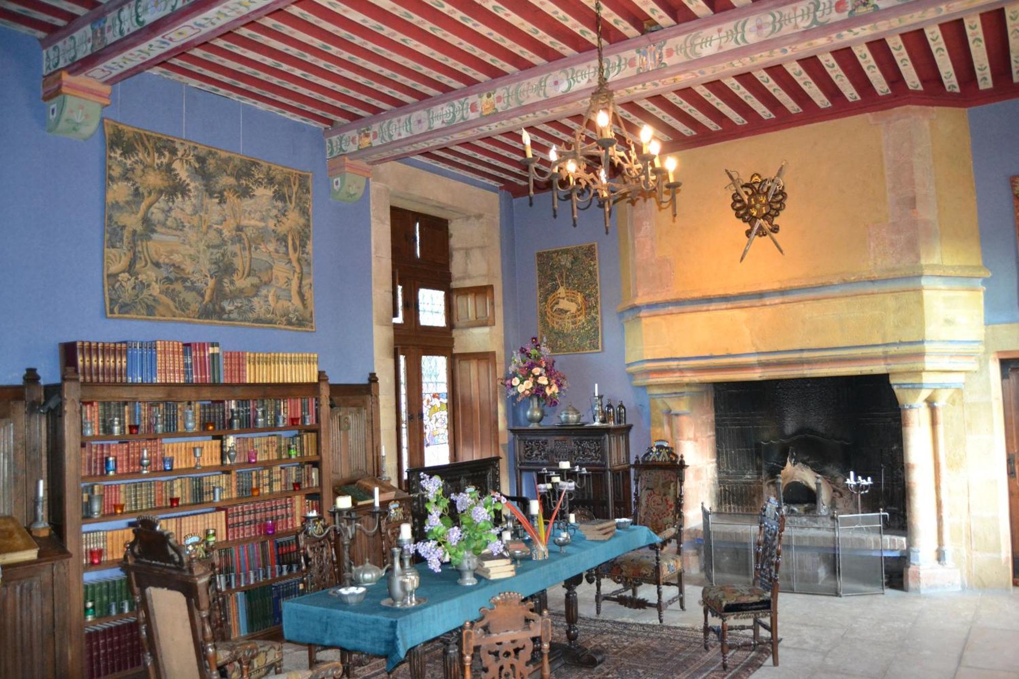 Chateau De Peufeilhoux Vallon-en-Sully Ngoại thất bức ảnh