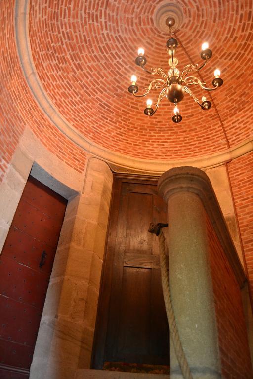 Chateau De Peufeilhoux Vallon-en-Sully Ngoại thất bức ảnh