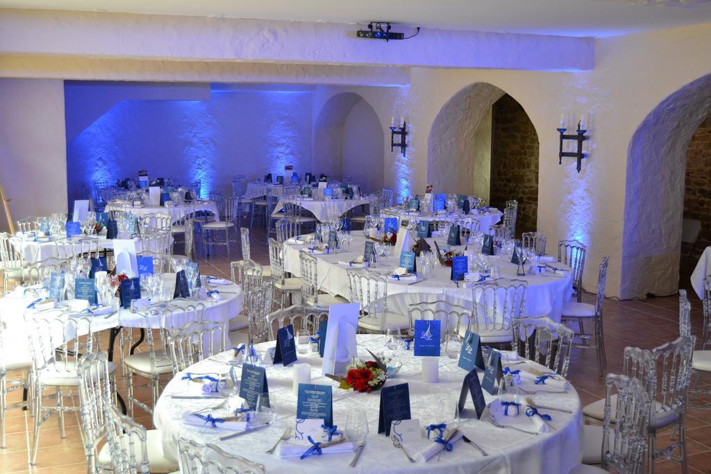 Chateau De Peufeilhoux Vallon-en-Sully Ngoại thất bức ảnh
