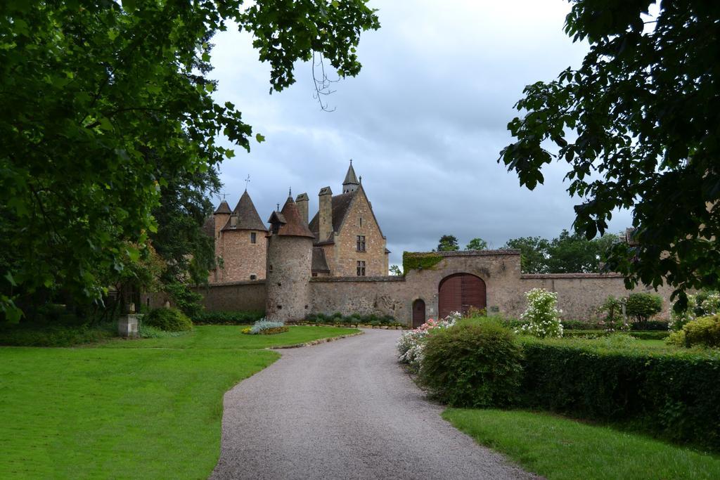 Chateau De Peufeilhoux Vallon-en-Sully Ngoại thất bức ảnh