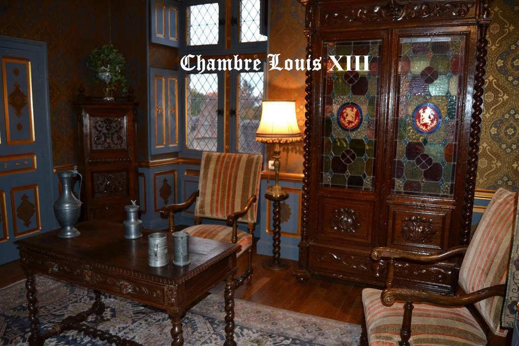 Chateau De Peufeilhoux Vallon-en-Sully Ngoại thất bức ảnh
