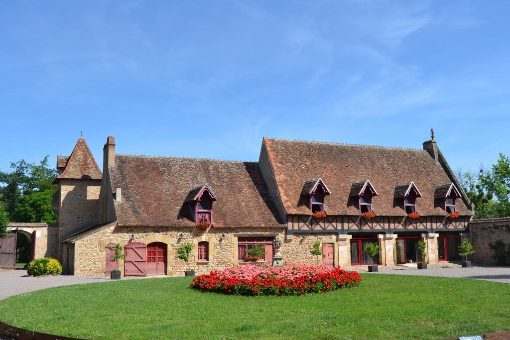 Chateau De Peufeilhoux Vallon-en-Sully Ngoại thất bức ảnh